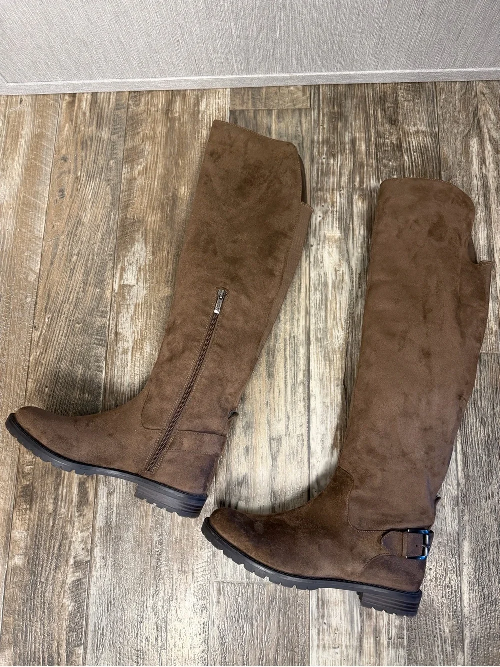 Bass Women's Brown Knee-High Boots - Classic Riding Style